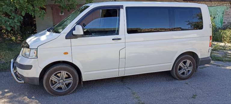 Продам volkswagen transporter t5 1.9tdi 2005 г. В.
Пробег 199000 т. К. , не скрученный, вся в родном окрасе, без ржавчины, без дтп, два ключа. По документам все чисто, я владелец. Авто эксплуатировалось только летом (по необходимости), в перевозках не участвовала. Машина обслужена полностью, сел и поехал.
Кондиционер, abs, esp, гидроусилитель руля, птф - ксенон, диски новые, резина новая (лето), в подарок родные диски (штампы, в идеале), все работает исправно.
Цена : 1 300 000 р. (торг)
Находится в пролетарском районе, звонить по телефону : +79493675820 олег константинович. - фотография - 8