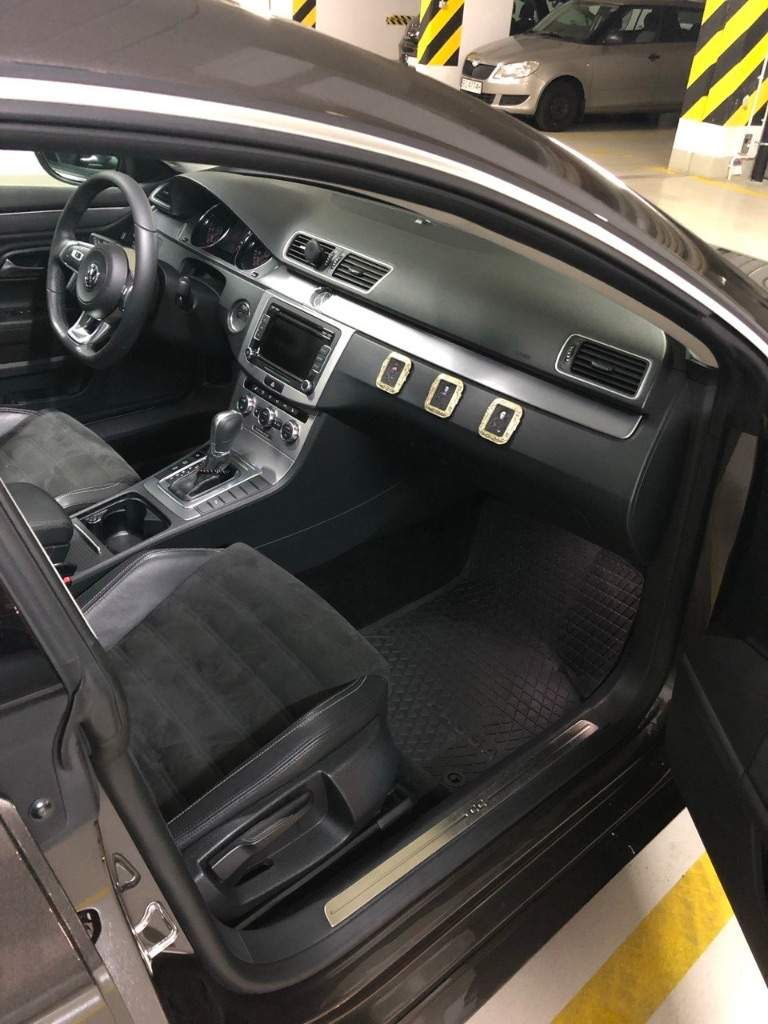 Продаю vw passat cc 2013г.
1.8 Tsi 7 dsg автомат
Пробег 126.000
2Й хозяин с 2013г.

Двигатель 1.8 tsi ( из-за незаметного выхода из строя форсунок на 113 сделан капитальный ремонт дивигателя с устронением всех недостатков) так что новому владельцу переживать больше не за что.
Диаки ориг. R19 с резиной michelin 235/35

Все свое время хранилась в паркинге !!!
Без дтп
Крашено только левое крыло и капот(есть фото причины покраски)
Документы все в порядке.
Ставлю на российский учет без права перерегистрации 5 лет.
Цена 1.550.000,00
Тел. Для связи +79493801918 - фотография - 5