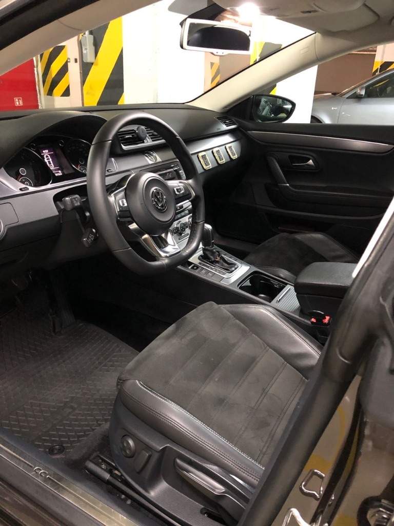 Продаю vw passat cc 2013г.
1.8 Tsi 7 dsg автомат
Пробег 126.000
2Й хозяин с 2013г.

Двигатель 1.8 tsi ( из-за незаметного выхода из строя форсунок на 113 сделан капитальный ремонт дивигателя с устронением всех недостатков) так что новому владельцу переживать больше не за что.
Диаки ориг. R19 с резиной michelin 235/35

Все свое время хранилась в паркинге !!!
Без дтп
Крашено только левое крыло и капот(есть фото причины покраски)
Документы все в порядке.
Ставлю на российский учет без права перерегистрации 5 лет.
Цена 1.550.000,00
Тел. Для связи +79493801918 - фотография - 7
