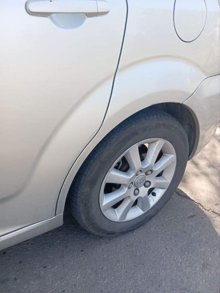 Продаю тоyota (тойота) corolla verso 2 2005 г. В. Дизель 2 л. 268 тыс. Пробег. Не пригон. Я хозяин, единственная запись в птс. Настоящий японец, приемистый очень резвый. Оцинкованный кузов. Двигатель, не дымит масло не расходует. Климат контроль, работает идеально. Два комплекта резины на дисках. Хороший свет, музыка. Настоящий минивен. При разложенных задних сидениях получается ровный пол. Ложится в длину взрослый человек. Вмещается 18 банановых ящиков. В машине работает каждая кнопка. У меня около года, продаю в связи с покупкой другого авто. Цена вопроса 700 тыс. Р. Машина в донецке. Тел. +7949 348 0078 - фотография - 19