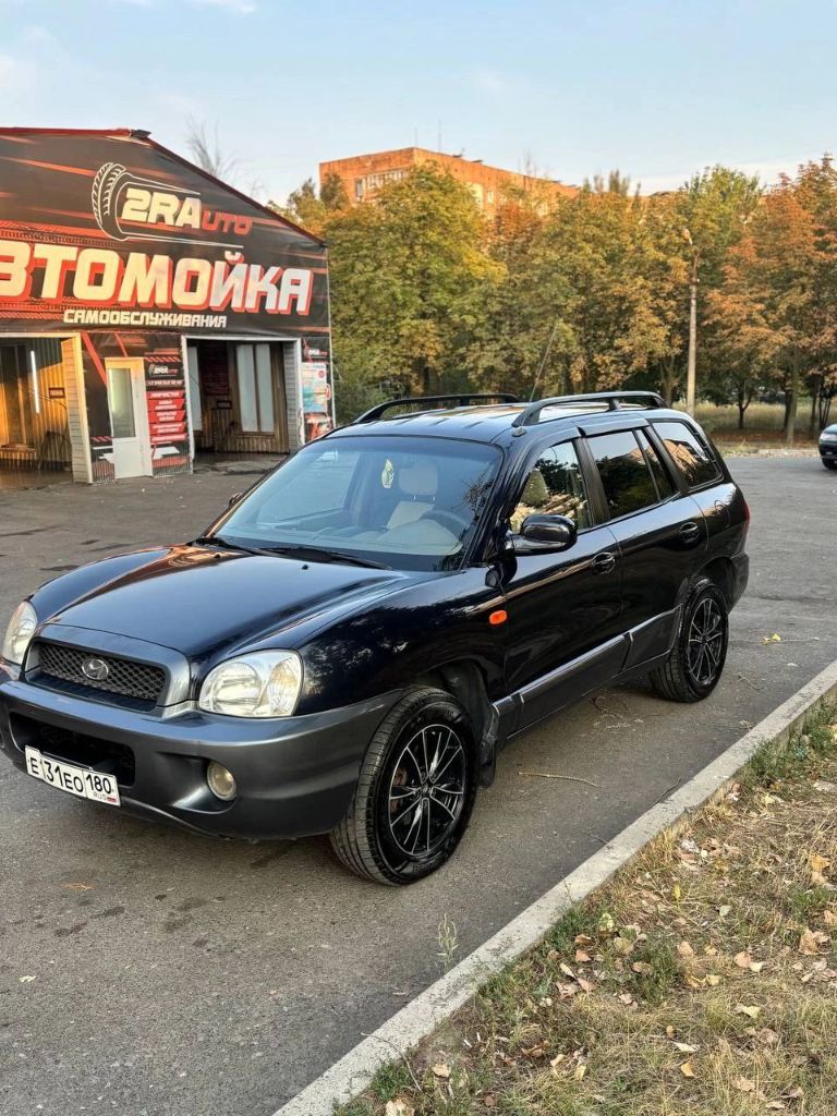 Продам - санта фе 1
Год выпуска-2004
Пробег-233т км
Двигатель- 2.7 v6 бензин
Коробка- акпп класичкская
Полный привод.
Новая летняя резина, гур, кондиционер, сигнализация с автозапуском, подогрев передних сидений, регистратор с камерой заднего вида, электро регулировка зеркал.
Было произведено - замена всех маслов в двигателе, в коробке, в редукторе, а так же замена ремня грм, обводного, замена свечей и катушек, новый аккумулятор и стартер.
Цена- 785к торг уместен на месте.
Город - донецк
Имеются повреждения лакокрасочного покрытия по кузову.
+7949-408-62-85 Звонить.
+7908-138-94-69 Телеграм. - фотография - 2