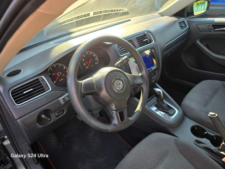 Volkswagen jetta 2.0 at, 2011,
Пробег 155 000 км
Машина пригнана с грузии в 2017 году.
По донецку проездила 32 тыс км.
Коробка автомат. Машина в идеальном состоянии, обслуживалась в срок и до мелочей + гаражное хранение. В комплекте резина зимняя на железных дисках «кама» (15 радиус).

Цена 1 200 000 ₽

Торг уместен

Звонить +79493035762 александр - фотография - 8