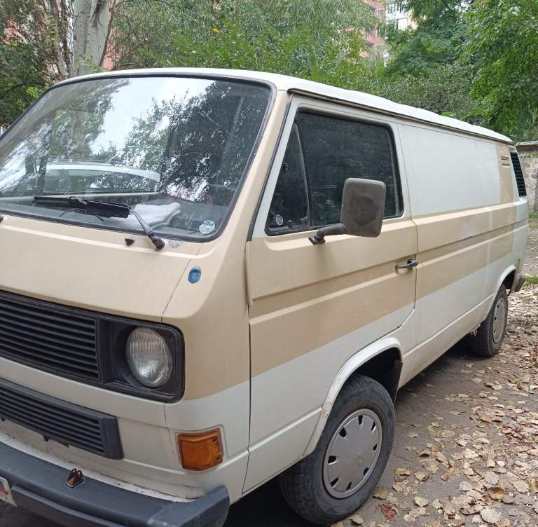 Продам volkswagen vw t3, 1986 г. В. , грузовой, 1.9 бензин, инжектор, 5 механическая коробка передач, бежевого цвета, состояние среднее, на ходу, регистрация рф, регион 180. Цена 300 т. Р. Тел. +7949 307-4808 - фотография - 1
