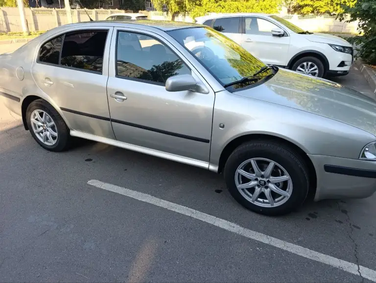 Продам легковой автомобиль
Шкода oktavia
Год выпуска 2007г. Пробег 229253км
Бензин. Объем дв. 1036 куб. См.
Коробка механика
Двигатель, коробка, ходовая в идеальном состоянии. Посторонних звуков нет. Эксплуатировалась очень бережно и аккуратно
Дополнительных вложений не требует
Купил сел и поехал без проблем
Цена хорошего автомобиля 670000 руб.
Контактный телефон : +79493111910 -николай - фотография - 3