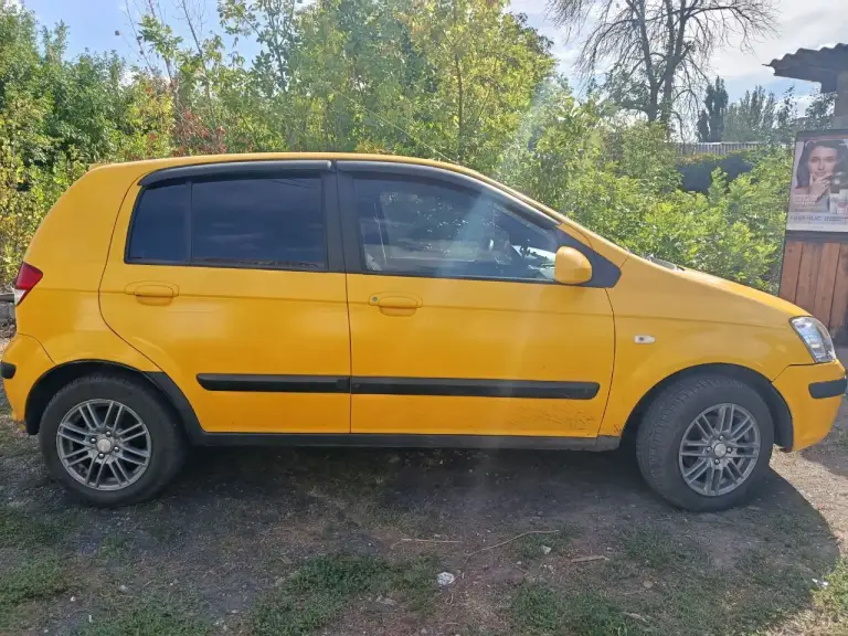 Продам легковой автомобиль
Hyudai getz комби (хетчбек)
Год выпуска 2003г. Пробег118243км
Бензин. Объем дв.1032 куб. См.
Коробка механика
Двигатель, коробка, ходовая в идеальном состоянии. Посторонних звуков нет. Эксплуатировалась очень бережно и аккуратно
Дополнительных вложений не требует
Купил сел и поехал без проблем
Цена хорошего автомобиля 550000 руб. + торг у капота.
Контактный телефон : +79490022514 -николай - фотография - 5