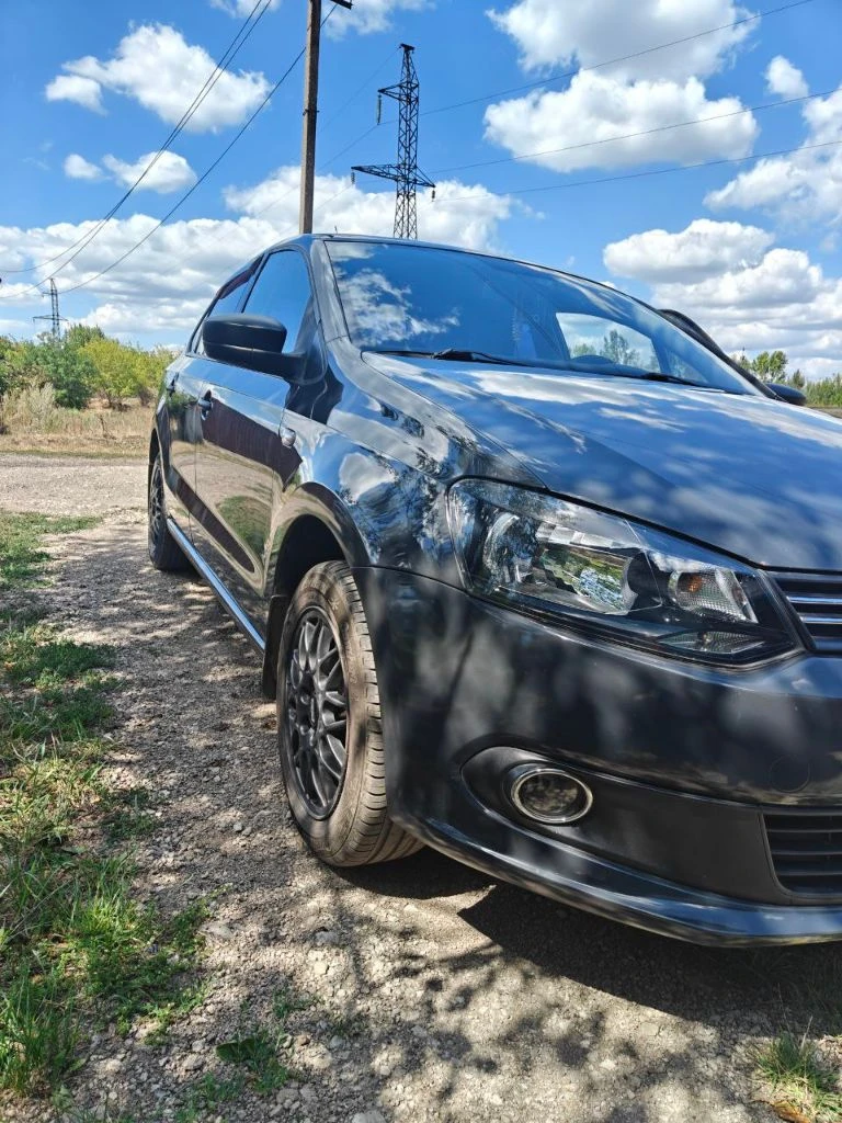 Продам wolksvagen polo мотор 1.6 105 лс, бензин коробка механика, пробег 210 тыс км, цвет серый. В хорошем состоянии. Авто обслужен и ухожен. Цена 800 тыс. Руб. Все вопросы по тел+79494213007 - фотография - 2