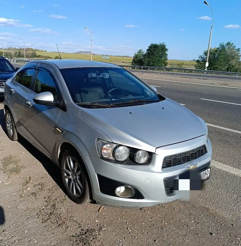 Авео т 300 в родной краске. Отличное состояние. Любой вид оформления документов. Была укр. +79494378455 - фотография - 2