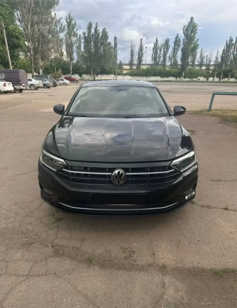 Volkswagen jetta 7, 2020 г. — отличное состояние!
📍 Пробег: 128 300 км
⚙️ Двигатель: 1.4 tsi, 150 л. С. , турбо
📀 Коробка: автомат (8-ступ. Aisin)
Комплектация:
• Кожаный салон
• Панорамный люк
• Адаптивный круиз-контроль
• Система предупреждения о фронтальном столкновении
• Автоматическое экстренное торможение
• Контроль слепых зон
• Помощь при выезде с парковки задним ходом
• Система контроля давления в шинах
• И многое другое
Дополнительно:
• Полностью русифицирована
• Антихром
• Атермальная плёнка по госту на лобовом и передних боковых
• Полностью обслужена, все жидкости заменены
• Новая зимняя резина
🚗 Авто в отличном состоянии, один собственник, вложений не требует.
💰 Цена: 1 650 000 руб.
📞 Тел. : +7 (949) 620-76-19 - фотография - 1