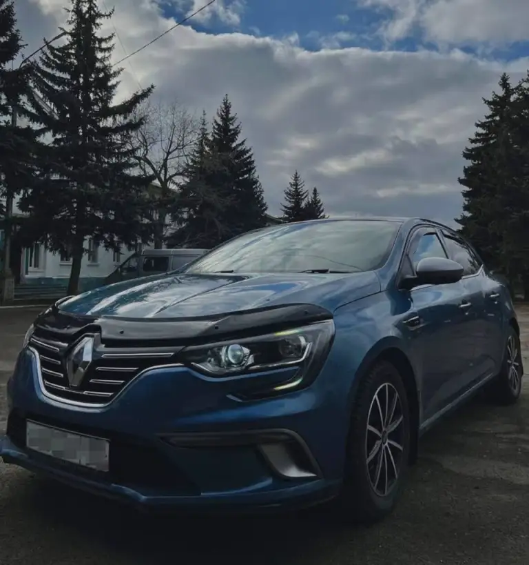 Renault megane iv (хэтчбек) 2018 года, пробег 25000км (родной), один владелец (правый руль)
Машина покупалась из японии в 2023 с пробегом 12000км
Просто идеальное состояние, без дтп. .
- Двигатель нaдeжный, экoнoмичный и непpиxoтливый (1.2 турбированный, бензин)
- Автоматическая кпп.
- Цветная навигационная система
- Аудиосистема r-linк 2
- Беспроводная связь с телефоном по вluеtооth
- Голосовое управление
- Бесключевой доступ
- Функция старт-стоп
- Автоматический ближний/дальний свет, свето-диодная оптика - датчик дождя
- Распознавание дорожных знаков
- Удержание в полосе движения
- Датчик давления в шинах
- Раздельный климат-контроль
- Складывающиеся зеркала
- Складывание заднего сидения
- Саrрlаy и аndrоidаutо
- Крепление isоfiх два чип ключа
+ Комплект новых зимних колес с дисками
🍋Цена: 1500000₽
- Имеется аукционный лист и аукционная история
Звонить +7 949 309-56-89 - фотография - 6