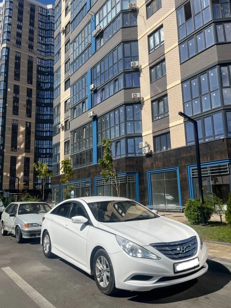 Hyundai sonata 2013 год
2.4 На 190 л. С. Акпп. Собственник
Пробег 1500 км, новый мотор, 2 недели назад прошла обкатку. (на новый мотор имеются все документы)
Комплектация:
-Электрорегулировка
Сиденья
-Датчик света
-Bluetooth, aux, usb
-Подогрев сидений
-Круиз контроль
-Датчики давления в шинах
Салон в ухоженном состоянии.
На переднем бампере есть трещины не критично.
Цену вижу 1,000,000 торг
Любые проверки. Остальные вопросы по телефону
(+7 (949) 728-71-08 )
Осмотр г. Донецк - фотография - 6