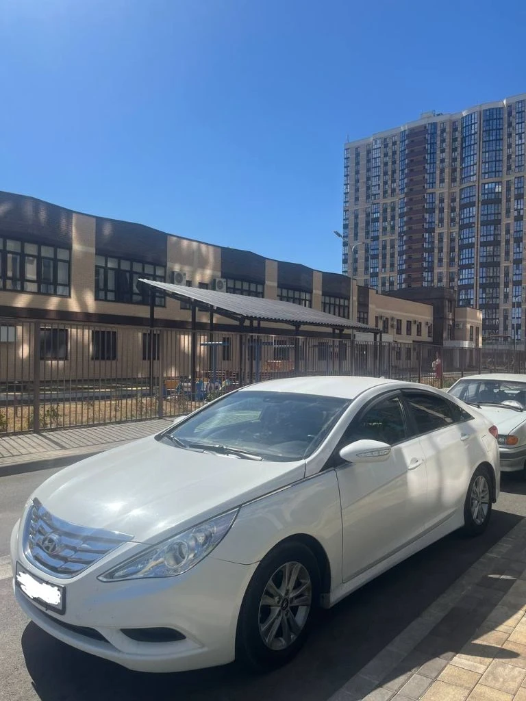 Hyundai sonata 2013 год
2.4 На 190 л. С. Акпп. Собственник
Пробег 1500 км, новый мотор, 2 недели назад прошла обкатку. (на новый мотор имеются все документы)
Комплектация:
-Электрорегулировка
Сиденья
-Датчик света
-Bluetooth, aux, usb
-Подогрев сидений
-Круиз контроль
-Датчики давления в шинах
Салон в ухоженном состоянии.
На переднем бампере есть трещины не критично.
Цену вижу 1,000,000 торг
Любые проверки. Остальные вопросы по телефону
(+7 (949) 728-71-08 )
Осмотр г. Донецк - фотография - 1