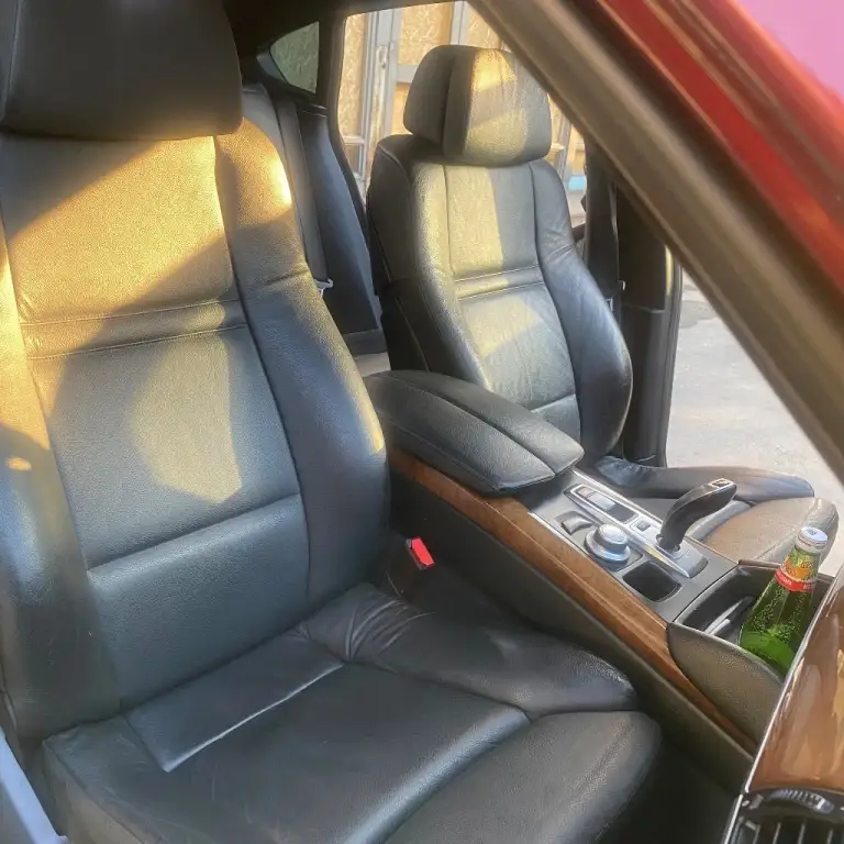 🔥 Bmw x6 🔥
🔹 Vin: 5uxfg43578lj36235
🔹 Двигатель: n54
🔹 Объем: 3000 см³ (306 л. С. )
🔹 Цвет: vermilionrot metallic
🔹 Салон: кожа leder nevada и schwarz
🔹 Год выпуска: 2008
🔹 Пробег: 165 000 км
🔹 Полный комплект документов, сервисные книги, два ключа!
Комплектация:
🔹 Спортивный пакет
🔹 Экспортная тормозная система
🔹 Обогрев руля
🔹 Разноширокие диски r21
🔹 Адаптивная подвеска (adaptive drive)
🔹 Система контроля давления в шинах
🔹 Камера заднего вида
🔹 Люк
🔹 Шторы на задних дверях
🔹 Автозатемняющиеся зеркала
🔹 Сиденья с памятью и подогревом
🔹 4-Зонный климат-контроль
🔹 Омыватели фар
🔹 Парктроники спереди и сзади (pdc)
🔹 Адаптивный ксенон
🔹 Круиз-контроль с функцией подтормаживания
🔹 Профессиональная аудиосистема hifi с dsp
🔹 Usb- и аудиоинтерфейс
Автомобиль в отличном состоянии, не требует вложений. Все проблемы устранены. Есть полный отчет о проведенных работах стоимостью более 650 000 ₽. Готов отправиться на любое сто для проверки.
Возможен обмен
Цена: 1,830,000 ₽
📞 +7 949 415-54-34 - фотография - 15