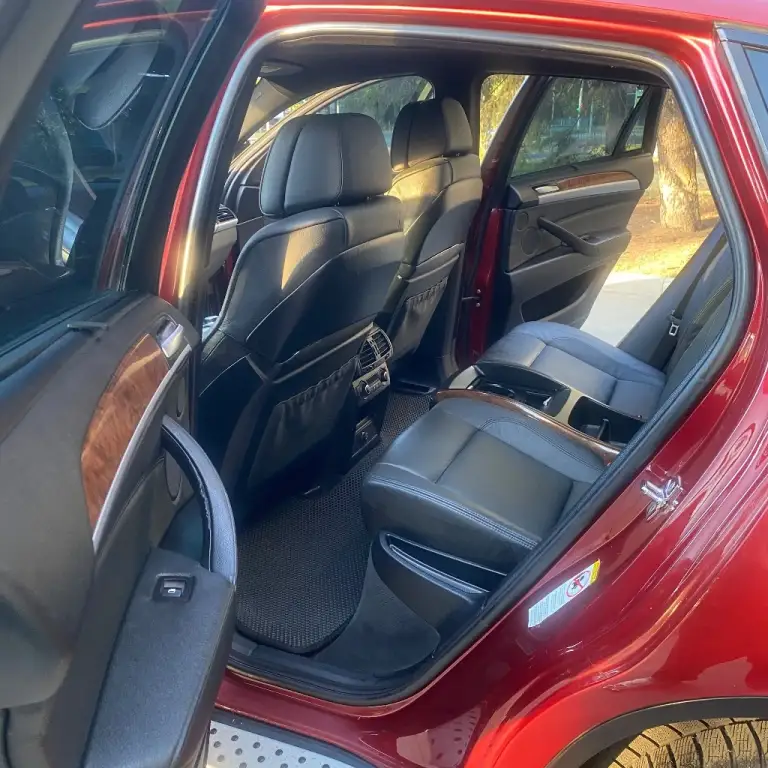 🔥 Bmw x6 🔥
🔹 Vin: 5uxfg43578lj36235
🔹 Двигатель: n54
🔹 Объем: 3000 см³ (306 л. С. )
🔹 Цвет: vermilionrot metallic
🔹 Салон: кожа leder nevada и schwarz
🔹 Год выпуска: 2008
🔹 Пробег: 165 000 км
🔹 Полный комплект документов, сервисные книги, два ключа!
Комплектация:
🔹 Спортивный пакет
🔹 Экспортная тормозная система
🔹 Обогрев руля
🔹 Разноширокие диски r21
🔹 Адаптивная подвеска (adaptive drive)
🔹 Система контроля давления в шинах
🔹 Камера заднего вида
🔹 Люк
🔹 Шторы на задних дверях
🔹 Автозатемняющиеся зеркала
🔹 Сиденья с памятью и подогревом
🔹 4-Зонный климат-контроль
🔹 Омыватели фар
🔹 Парктроники спереди и сзади (pdc)
🔹 Адаптивный ксенон
🔹 Круиз-контроль с функцией подтормаживания
🔹 Профессиональная аудиосистема hifi с dsp
🔹 Usb- и аудиоинтерфейс
Автомобиль в отличном состоянии, не требует вложений. Все проблемы устранены. Есть полный отчет о проведенных работах стоимостью более 650 000 ₽. Готов отправиться на любое сто для проверки.
Возможен обмен
Цена: 1,830,000 ₽
📞 +7 949 415-54-34 - фотография - 11
