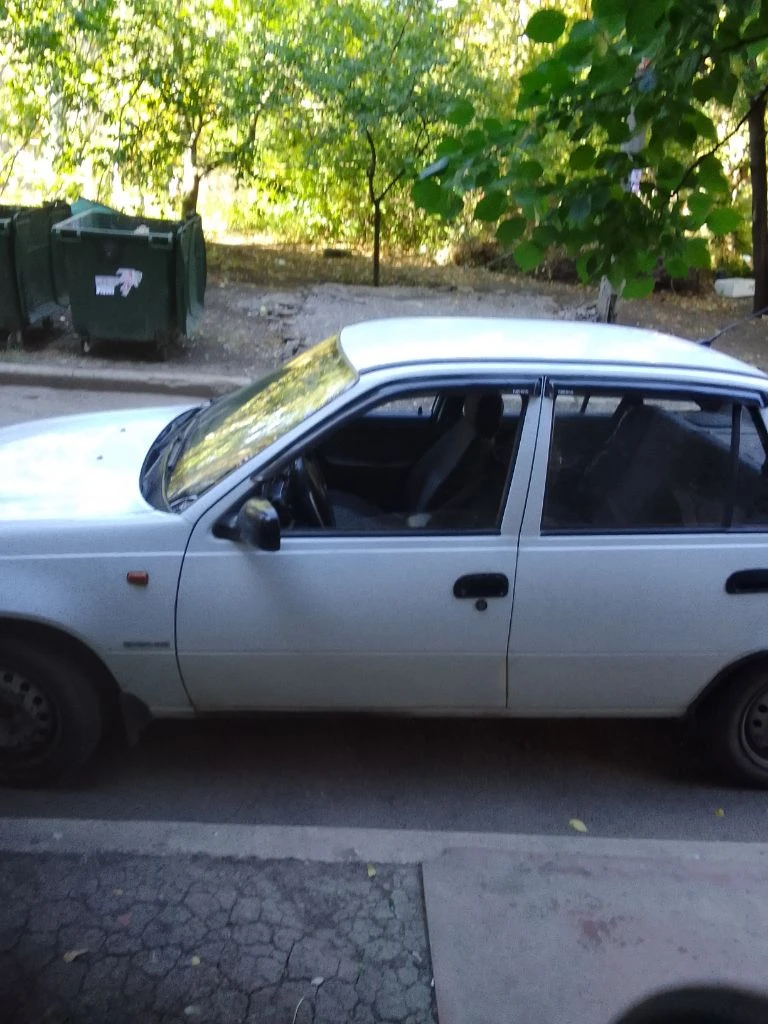 Продам: daewoo нексия, 2010г. В пробег 239000, 1,6л. Масло от замены до замены. Кузов не гнилой имеет косметические подкрасы, без дтп цена 240000 торг. Донецк, китровский р-н. Т. +79493038311 - фотография - 4
