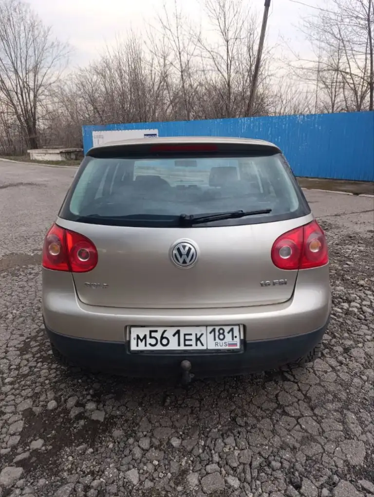 Гольф 5
Зелёная автотека
Продам авто в отличном состоянии
Кузов весь ровный и без рыжиков и вмятин
По техническому состоянию все работает без нареканий
1.6 Бензин на 6 ступке механике
Хорошая комплектация
Кондиционер заправлен и рабочий
Подогревы сидений
Круиз-контроль
Абс
Есп
Собственник
Осмотр город перевальск
Цена 680т. Р
+79591400470 - фотография - 3