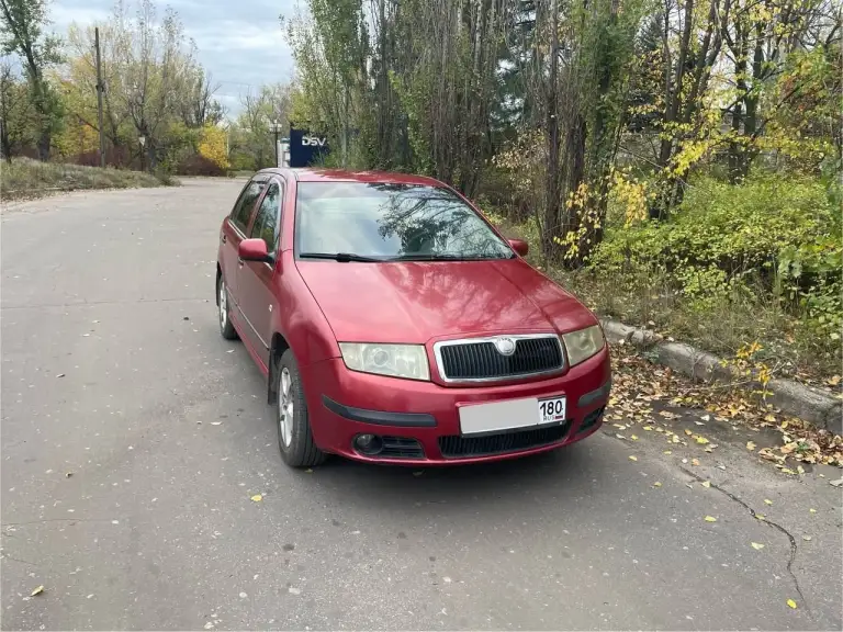 Продам skoda fabia, год выпуска 2006, пробег 323 000 километров, двигатель 1.2, мкпп, состояние отличное.
Более 10 лет в одних руках, гаражное хранение, все то проводились в срок, есть заказ-наряды с проделанной работой по машине. На 240 000 км пробега был капитальный ремонт двигателя, на 290 000 км капитальный ремонт мкпп.
Птс оригинал, один хозяин, юридически чистая, продажа с переоформлением.
Установлен газ евро 4, вписан в птс. Резина летняя, не лысая, на литых дисках. Машина обслужена, в достойном состоянии для своих лет.
Осмотр в макеевке, цена 390 000 рублей, торг у капота реальному покупателю. Телефон: +79493084927 - фотография - 1
