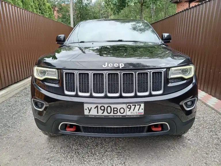 Продам джип гранд чероке 2013 года 3,6 бензин отличное состояние авто без вложений от хозяина цена 2,100 рублей +79591579661 - фотография - 1