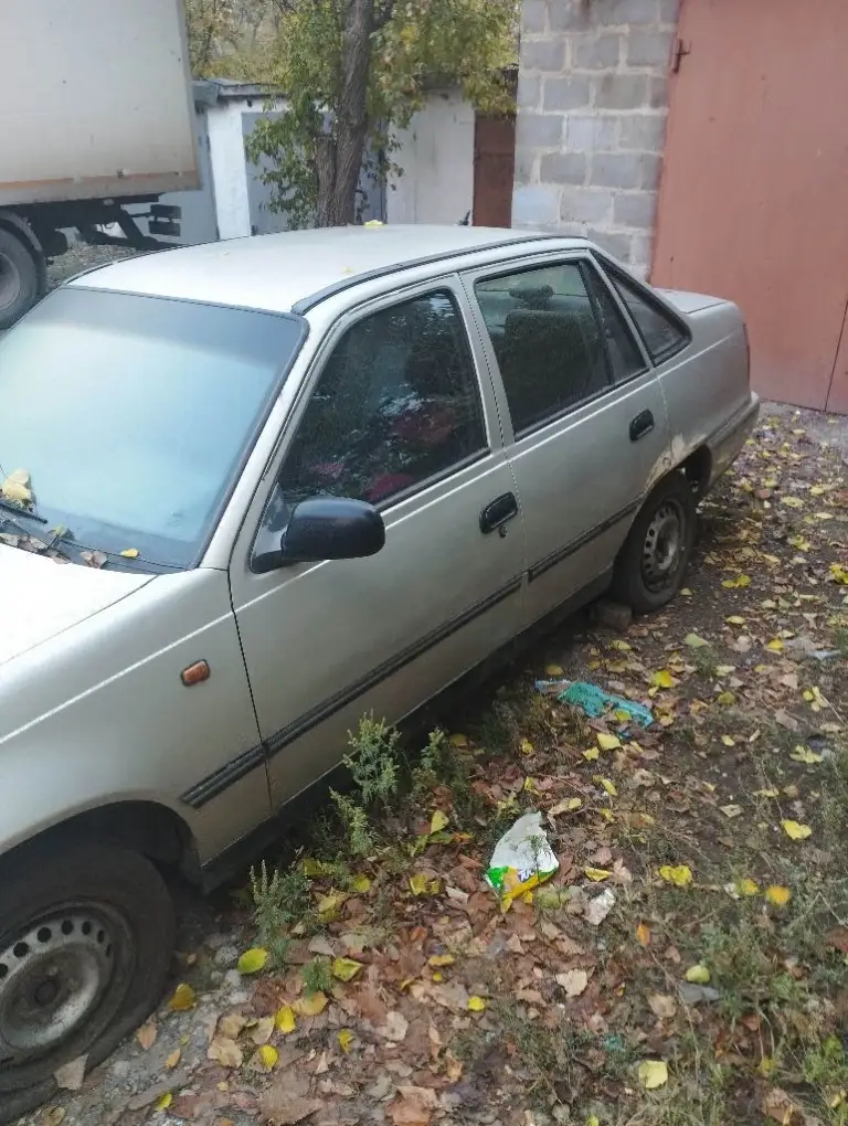 Продам деу-нексия 2006г.1.5 инжектор, не на ходу, нужен электрик. Цена 55000р. Торг, обмен. Тел. +79498214123. - фотография - 3