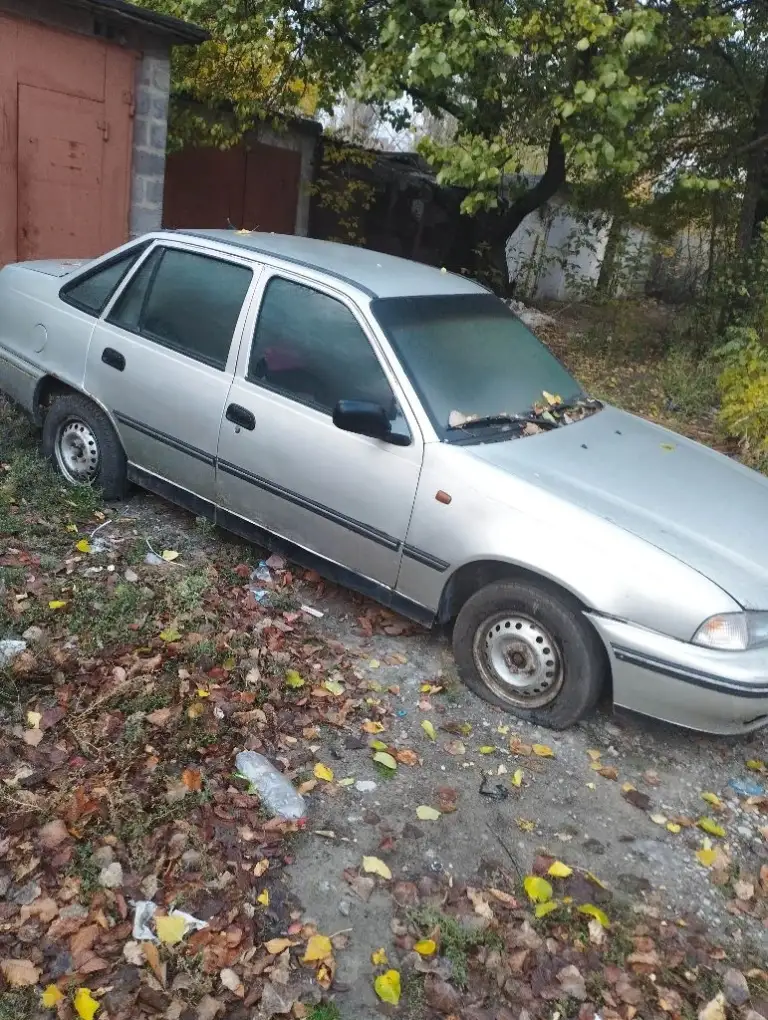 Продам деу-нексия 2006г.1.5 инжектор, не на ходу, нужен электрик. Цена 55000р. Торг, обмен. Тел. +79498214123. - фотография - 2