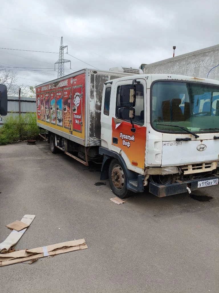 Продам hyundai hd-120 рефрижератор. Пробег 279330.год 2011.на ходу, есть недочеты по кабине и кузову. Все вопросы по телефону +7 949 334 16 25.цена 450 000 - фотография - 2