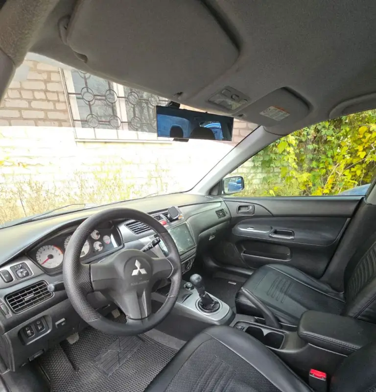 Продаю свой mitsubishi lancer 9, 2007 г. В. С живым кузовом, гбо 4 поколения, 181 000 км. Оригинального пробега, в основном по донецку.
Покупал дорого, у единственного владельца в 2023 году на пробеге 160 000 км.
В авто вложено очень много сил, времени, а также денег около 300 000 р.
Далеко неполный список вложений прилагаю.
Комплектация со всеми стеклоподьемниками, кондиционером, подогревом передних сидений. Авто в отличном техническом состоянии, без вложений, масла и фильтры поменяны, масло не ест.
Установлено: новая сигнализация, магнитола с камерой заднего вида, сделан антикор, литые диски, чехлы и пр. Отдам зимнюю резину на штампах и много всякой всячины в подарок. Были притертости, есть сколы, царапки. Разумеется, авто неоднократно красилось.
Цена 650 т. Р. Торг
+ 7 949 323 43 30 - фотография - 8