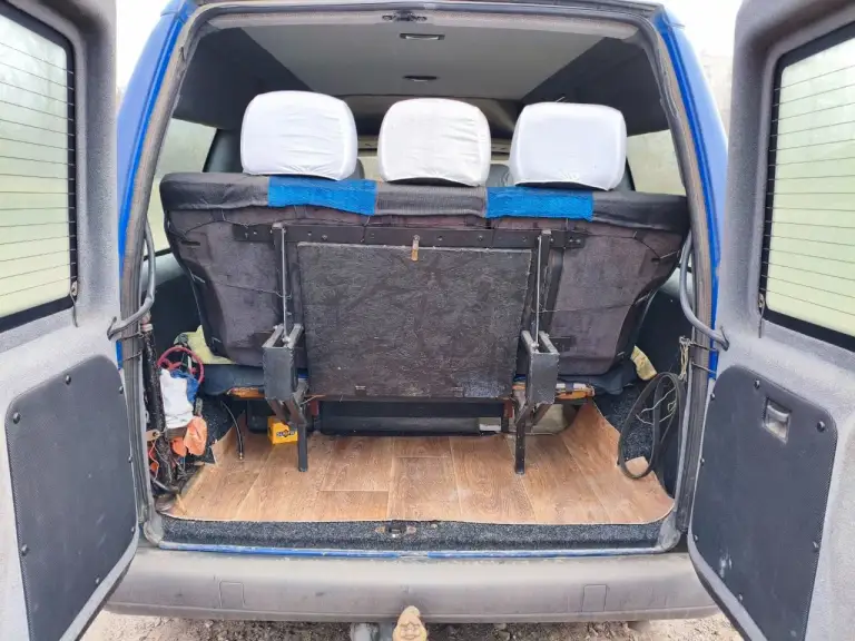 Пежо эксперт 2005 г. В. 2.0 hdi в хорошем состоянии. Максимальная комплектация. 600 000 р. Тел. +79493354096 - фотография - 8