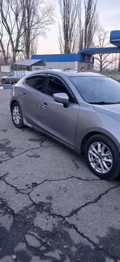 Mazda 3 bm 2014 год объем 2.0, бензин, 150 лс, пробег 264000 км
Цена 1000000 хороший торг
Полная комплектация, кожа, люк, датчики слепых зон, подогрев сидений, климат контроль, эл. Регулировка сидений, мульти руль, камера заднего вида, мультимедиа, старт стоп, безключевой доступ, музыка bose.
Состояние автомобиля нормальное
Звоните все расскажу +7 949 331-74-34 - фотография - 2
