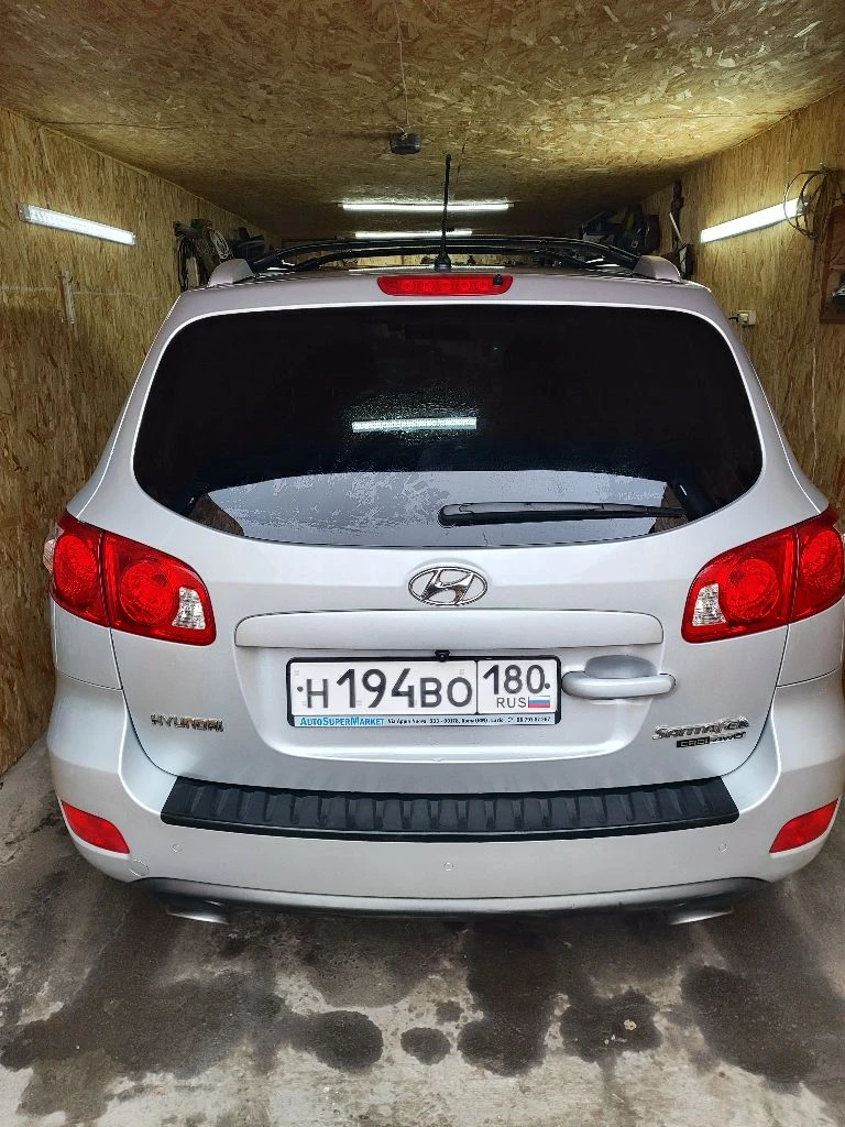 Продам санта фе 2, 2009г, дизель 2,2, механика, полный привод, без дтп, без вложений, пригон из европы, все вопросы по т +7 949 3604095 - фотография - 1
