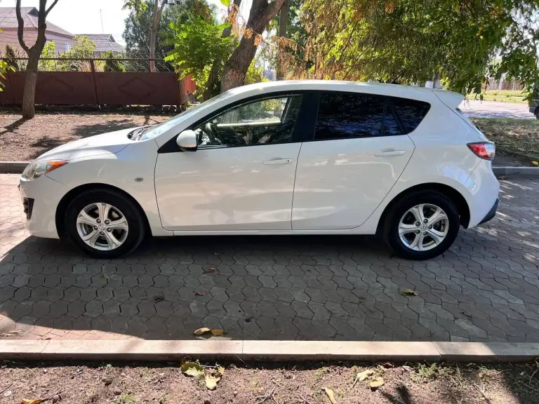 Mazda 3 2012 г. В

Двигатель 1.6 автомат классический

Автомобиля в родном окрасе на все 💯, без дтп. Пробег родной, кузов без рыжиков и царапин. Техника на отлично, масло только поменял, конд рабочий, резина хорошая. Салон целый и опрятный. Автомобиль без вложений цена 980 тыс. Тел 89495006430 - фотография - 18