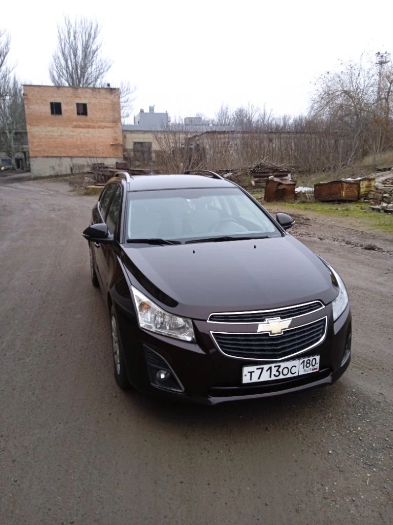 Продам chevrolet cruze 1.8 2014 г. Пробег 150 т. К. М. Состояние автомобиля отличное, как внешне, так и технически! Салон как новый, без повреждений. Вся электрика работает без нареканий! Пробег родной! Салон чистый и ухоженный. Летний комплект практически новой резины. Я второй владелец. Переоформление в мрэо цена : 1100 000 р. Более детальная информация по телефону +79493454870 ( телеграмм, макс) сергей - фотография - 18