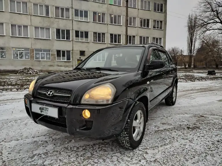 🚗 💰Продам автомобиль💰🚀
     Hyundai tucson
▶️ ❗️Пробег 177 тыс❗️ 😱
▶️ Год выпуска: 2006 г.
▶️ Кпп: механика,5ст.
      Обьем 2.0
      🚜Полный привод🚜
▶️ ❗️❗️ 1 Владелец ❗️❗️
Подтверждено автотекой
ℹ️ описание:
✅ Автомобиль в отличном состоянии как технически, так и внешне!
✅ Автомобиль в дтп не участвовал!
✅ Бережное использование, есть автотека по запросу.
🔥 Автомобиль в отличной комплектации:
• Кондиционер
• Климат контроль
• Подогревы сидений, зоны дворников, стёкл и зеркал
• Полный стеклопакет
*Парктроники
• Легкосплавные диски + новая зимняя резина.
*Полный привод 4 wd
❗Предоставлю видео обзор по требованию!

🏛 Юридически автомобиль чист, без штрафов и запретов!

🏢 Осмотр в г. Амвросиевка или по договорённости в любом городе.
Доставка в любой город л-днр
☎ Телефон для связи: +79493391770
+79490789890
Телеграмм, вацап на номере.
Телефон включен всегда!
💰 Цена 820.000 тысяч рублей.
    Торг будет но небольшой - фотография - 1