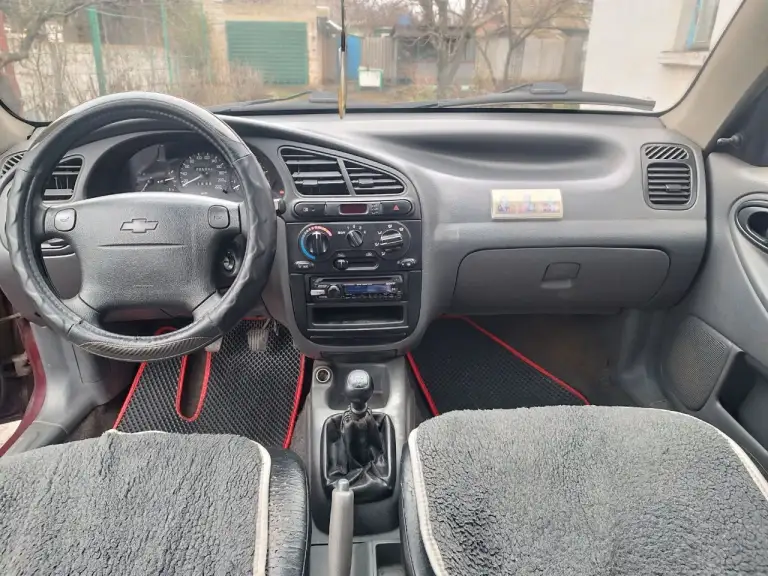 Chevrolet lanos 2009, седан. Пробег 205 000 км. Надёжный мотор 1.5 мт, заводится легко, работает ровно. Кпп — механика, все передачи включаются чётко. В комплектации гур, кондиционер, электростеклоподъёмники. Салон в отличном состоянии. Ходовая полностью перебрана, едет уверенно. По кузову есть небольшие нюансы (все подробности при осмотре или по телефону).
+79494497737 Алексей - фотография - 6