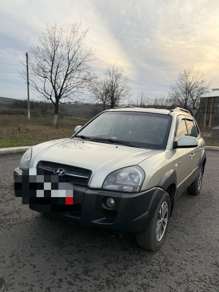 Продам срочно!!! Хундай туксон 2л 2007г хорошой комплектации пробег200 т без дтп механика 5 ст родной окрас резина зима❄⛄ 2 хозяин цена 830 т. Тел:+79493558280( телеграм пишем связь плохая) - фотография - 1