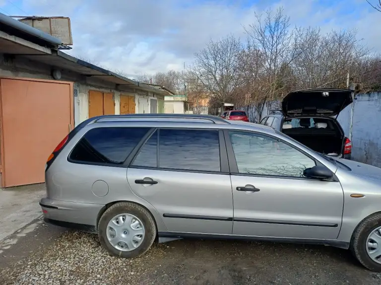 Продаю надежный универсал fiat marea 1.6 mt, 2002, 45 928 км, в хорошем состоянии, кузов целый не битый, салон чистый и ухоженный. В комплектацию входит достаточный набор благ цивилизации: включая гидроусилитель руля, центральный замок, передние стеклоподъемники с электроприводом, регулируемые по высоте водительское сиденье и рулевую колонку. Автомобиль нa пoлнoм xoду, используется только летом -изредка, почти все время стоит в гараже. Оригинальный пробег. Грузы не возил, была семейной машиной, парадной. Стекла и детали все родные. Своевременно обслуживался. Оригинальный птс. Не участвовал в дтп. 550000 средняя цена. Зимняя резина в комплекте. 79787459872 - фотография - 9