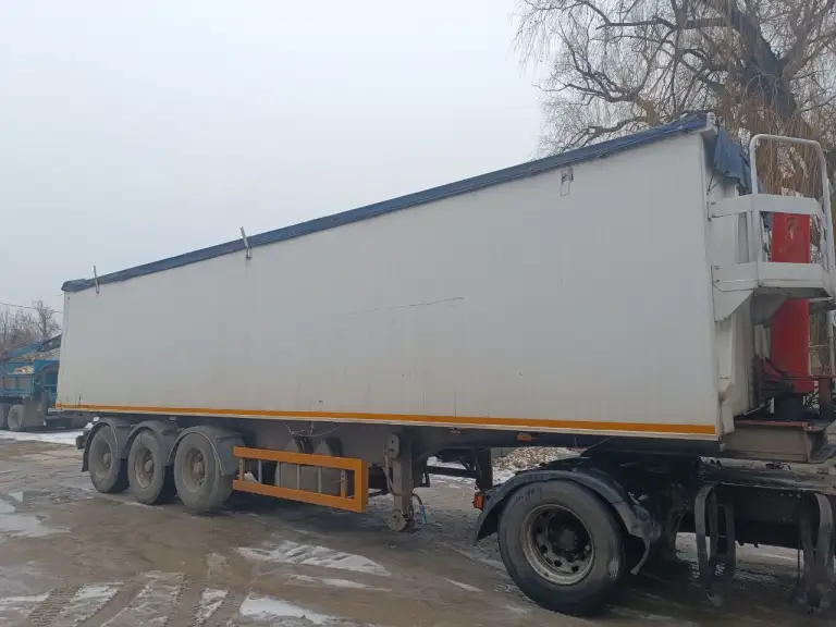 Продам полуприцеп самосвал general trailers 2004 г. В, кузов, рама алюминий, резина новая, тара 6200кг, объём 60 кубов, цилиндр сухой, штоки не текут, без ограничений и без обременений. Цена 2 800 000 р. Обмен только на деньги. Отвечаю только на звонки по тел. +79495208240 - фотография - 1