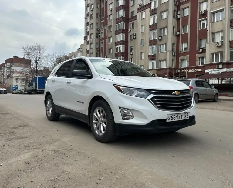 Chevrolet equinox 2021 г. .дв 1.5..180 л. С. .67900 км. ..коробка автомат. .полный привод. . Все стекла и подушки безопасности заводские. ..кузов в родной краске. .двигатель коробка ходовая все в отличном сост. ..дистроник. .удержание в полосе. .старт стоп. .без ключевой доступ. .камера заднего вида. ..полное переоформление. ..цена 1.980.. . Руб. ..+79493353529 есть мах - фотография - 1