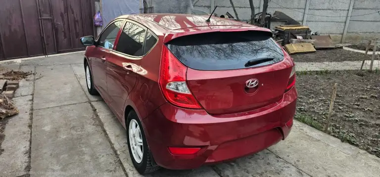 Продается hyundai solaris 2012 года, оснащенный надежной автоматической коробкой передач и экономичным двигателем 1.6. В автомобиле исправно работают кондиционер и печка, обеспечивая комфорт в любую погоду. Машина отличается резвостью и отличной топливной экономичностью. Особое внимание заслуживает мощный свет фар, гарантирующий прекрасную видимость в любых погодных условиях. Автомобиль находится в донецке. Цена — 800 000 рублей, возможен торг при встрече. - фотография - 4