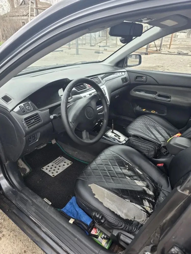 Mitsubishi lancer 9, 2004г — машина на ходу с пробегом 286 000 км. Несмотря на то, что состояние не идеальное (есть следы эксплуатации на кузове и в салоне), необходима диагностика и ремонт ходовой.

Автомобиль полностью функционален и готов к использованию.

*Капитальный ремонт мотора выполнен 50 000 км назад, работает стабильно

Все основные агрегаты работают исправно, заводится в любую погоду. Документы чистые.
Звоните чтобы договориться о просмотре.

250 000Р
Торг

+79490977807 - фотография - 9