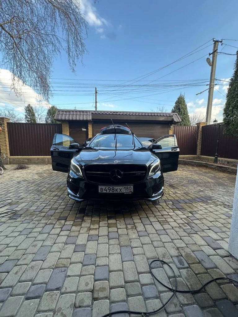Mercedes gla 200d 2.17g-dct (136л. С). Дизель. Передний привод. Особая серия. Цвет чёрный. Пробег 128665 км. Не битый. Птс-оригинал. Обмен не интересует. Машина в отличном состоянии, очень экономичная и при этом резвая, обслуженная и ухоженная, в очень хорошей комплектации, чёрный кожаный салон, раздельный климат контроль, подрулевые лепестки, активный круиз контроль, парктроники, камера заднего вида, видео регистратор спереди и сзади, проекция логотипа авто на асфальт, новая резина, два родных ключа, оригинальный обвес amg (бампера, накладки, выхлоп, решетка, спойлер) стабилизирован под amg 45s-оригинал, покрыта в два слоя керамикой. Два комплекта ковров зима-лето-amg и т. Д выглядит очень дорого и стильно с кучей полезных опций. - фотография - 1