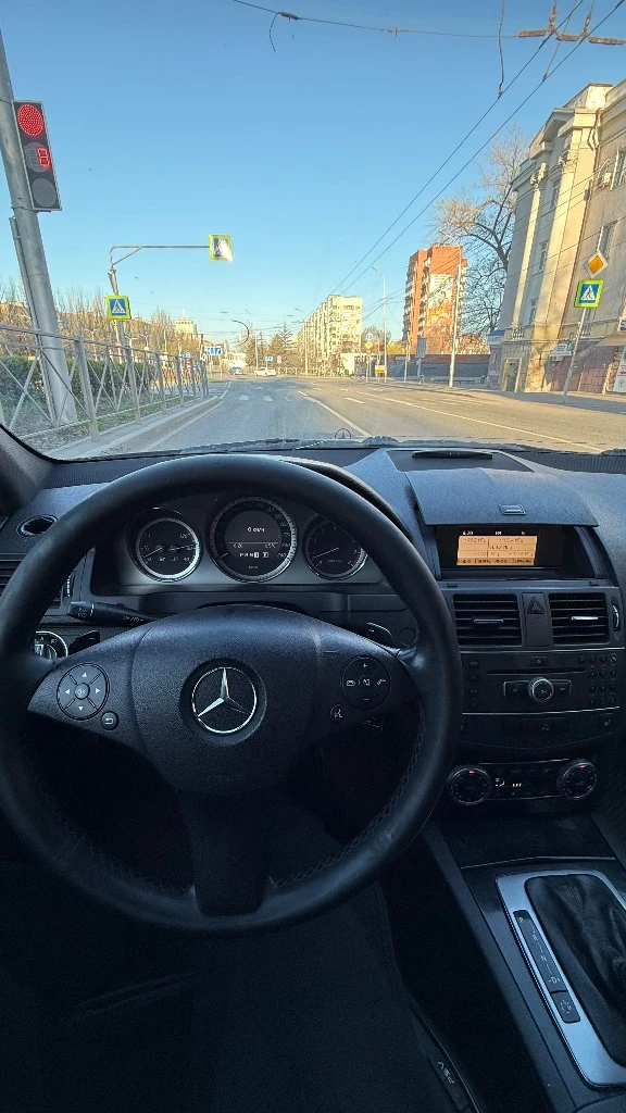 Mercedes-benz w204
2010 Года
Двигатель объёмом 1.8 л на 184 лошадей
‼️Машина во владение 2 года
Масло в двигателе и коробке менял вовремя
В феврале месяце менял цепь, прокладку клапанной крышки, свечи!
Масложора нету!!!
Антифриз тоже на месте не куда не уходит
Есть незначительные косяки
По кузову, и ходовой
По этому и такая цена‼️
‼️950 Тыс. Хороший торг у капота ‼️
‼️‼️‼️Внимание цена низ рынка! Из-за косяков
И предлагать хлам по цене рынка не интересно‼️
Комплектация
✅ Бортовой компьютер
✅Климат-контроль 2-зонный
✅Круиз-контроль
✅Парктроники с переди и сзади
✅3 Режима езды
✅Кондиционер❄️
✅Подогрев передних сидений 🔥
✅Регулировка руля по вылету
✅Регулировка руля по высоте
✅Мультируль с подруливыми лепестками переключение передач
✅Усилитель руля
✅Электропривод зеркал
✅Электростеклоподъемники задние
✅Электростеклоподъемники передние
✅Электрорегулировка передних сидений
✅Электрообогрев боковых зеркал
✅Центральный замок
✅Антиблокировочная система (abs)
✅Подушка безопасности водителя
✅Подушка безопасности пассажира
✅Подушки безопасности боковые
✅Система стабилизации (esp)
Цена автомобиля 950т. Р. На косяки хороший торг строго возле автомобиля
Находится автомобиль донецк петровка
Возможен пригон по договорёности
Телеграм @ni_ki_ta23
Звонить по номеру +79493934602 - фотография - 5
