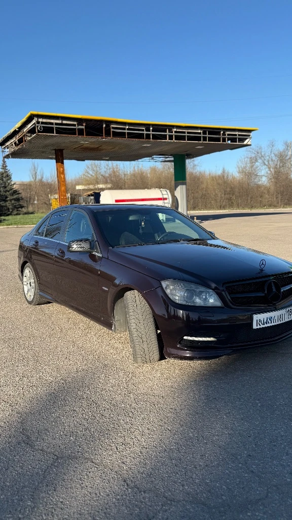 Mercedes-benz w204
2010 Года
Двигатель объёмом 1.8 л на 184 лошадей
‼️Машина во владение 2 года
Масло в двигателе и коробке менял вовремя
В феврале месяце менял цепь, прокладку клапанной крышки, свечи!
Масложора нету!!!
Антифриз тоже на месте не куда не уходит
Есть незначительные косяки
По кузову, и ходовой
По этому и такая цена‼️
‼️950 Тыс. Хороший торг у капота ‼️
‼️‼️‼️Внимание цена низ рынка! Из-за косяков
И предлагать хлам по цене рынка не интересно‼️
Комплектация
✅ Бортовой компьютер
✅Климат-контроль 2-зонный
✅Круиз-контроль
✅Парктроники с переди и сзади
✅3 Режима езды
✅Кондиционер❄️
✅Подогрев передних сидений 🔥
✅Регулировка руля по вылету
✅Регулировка руля по высоте
✅Мультируль с подруливыми лепестками переключение передач
✅Усилитель руля
✅Электропривод зеркал
✅Электростеклоподъемники задние
✅Электростеклоподъемники передние
✅Электрорегулировка передних сидений
✅Электрообогрев боковых зеркал
✅Центральный замок
✅Антиблокировочная система (abs)
✅Подушка безопасности водителя
✅Подушка безопасности пассажира
✅Подушки безопасности боковые
✅Система стабилизации (esp)
Цена автомобиля 950т. Р. На косяки хороший торг строго возле автомобиля
Находится автомобиль донецк петровка
Возможен пригон по договорёности
Телеграм @ni_ki_ta23
Звонить по номеру +79493934602 - фотография - 2