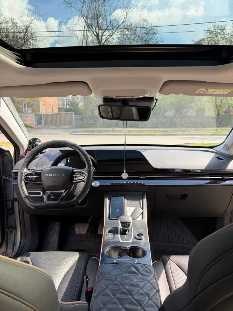 Срочно продам omoda c5. 2024 г. (ещё год на гарантии). Пробег 13000 км. 1.5литра. Передний привод. Вариатор. Максимальная комплектация ultimate+чёрная крыша. Состояние новой машины. Один хозяин. 2.5млн. Рублей. Донецк. +79493619770 - фотография - 4
