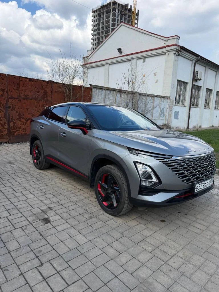 Срочно продам omoda c5. 2024 г. (ещё год на гарантии). Пробег 13000 км. 1.5литра. Передний привод. Вариатор. Максимальная комплектация ultimate+чёрная крыша. Состояние новой машины. Один хозяин. 2.5млн. Рублей. Донецк. +79493619770 - фотография - 5