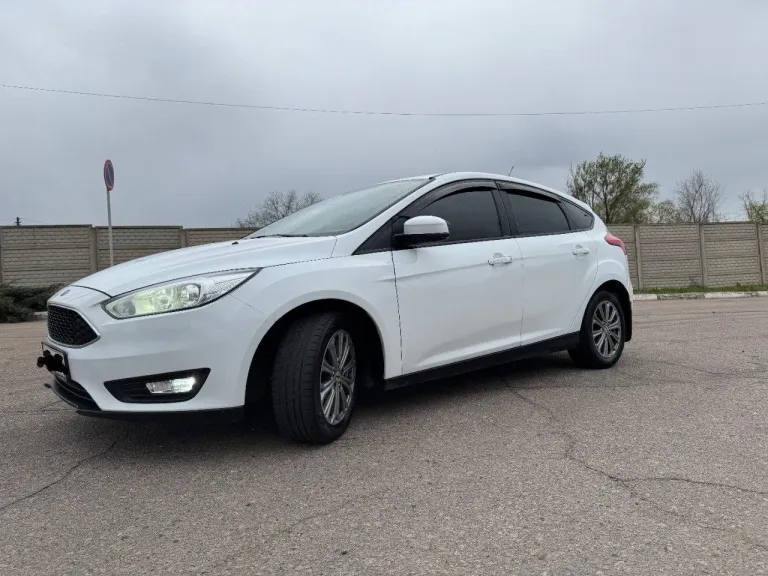 Ford focus 3 рестайлинг 1.6 мт 2017г.
Родной пробег 161т. Км.
2 Владельца за все время

Максимальная комплектация с двухзонным климат контролем, подогревом руля, сидений. В салоне работает каждая кнопочка, кондиционер холодит! Стоит дорогая андроид магнитола с камерой заднего вида, дополнительно устанавливал саб буфер, шикарный звук с акустикой sony. Денег на машину не жалел! Тех. Осмотр пройден, быстрая продажа.

Цена 899т. Р, реальному покупателю хороший торг! Осмотр в городе донецк.
Телефон для связи +79498477720 - фотография - 7