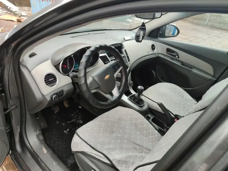 Продам chevrolet cruze, мкпп, 2010 года, цена 800000 тыс. Рос рублей. Все вопросы по телефону +79497025784 - фотография - 3