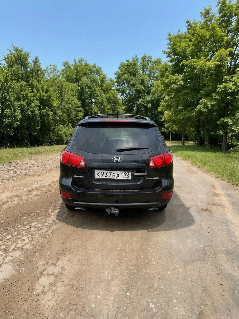 У вас есть возможность приобрести надёжный автомобиль hyundai santa fe 2007 года выпуска на вечном, объёмом 2.2 литра, 150 сильном, дизельном моторе. Средний расход на 100 км 8.5 литров, масло не кушает. Классическая 5 ступенчатая акпп, не пинает, не затягивает, переключает как надо. По кузову есть вторичные окрасы, сколы, царапинки, авто не новое, но ничего критичного. Климат, круиз, подогрев сидений работает. Комплект зимних шин в комплекте. Автомобиль приобретался на замену, пока основной авто находился в ремонте, по тому на учёт на себя не ставил. По цене 840 000, на недостатки скину. Территориально донецк боссе днём, макеевка гвардейка вечером. +79494814840 - фотография - 5