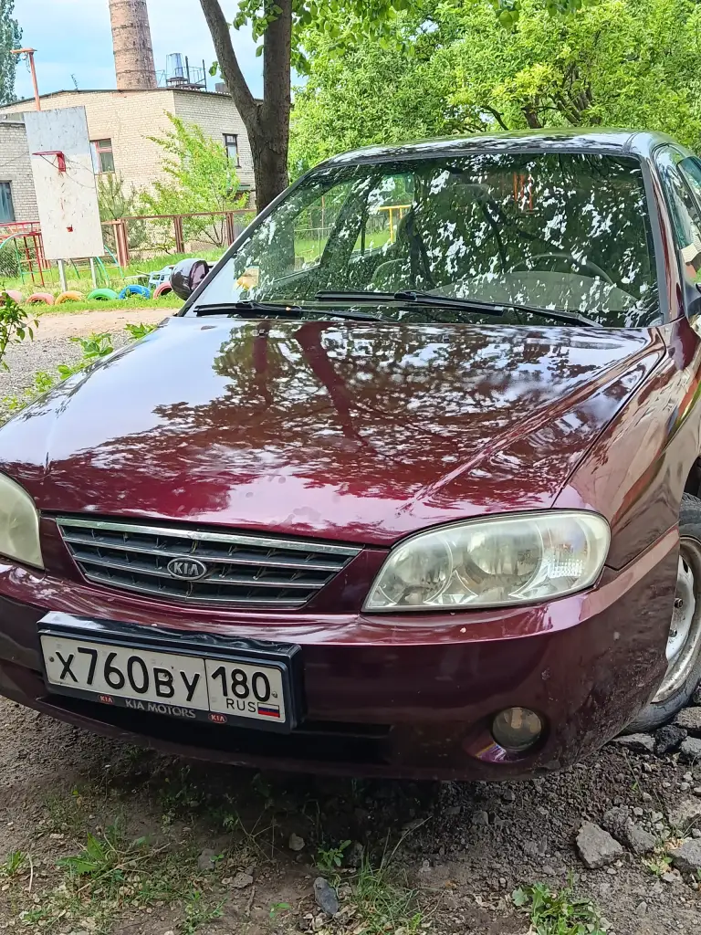 Продам киа спектра 2006г. , 1,6 мт. Коробка механика, без стука. Пробег 220 000 км. Заводское остекление. Ходовая обслужена, пороги переварены. Салон чистый и опрятный. Техосмотр пройден. Два ключа. Документы без запрета. - фотография - 8