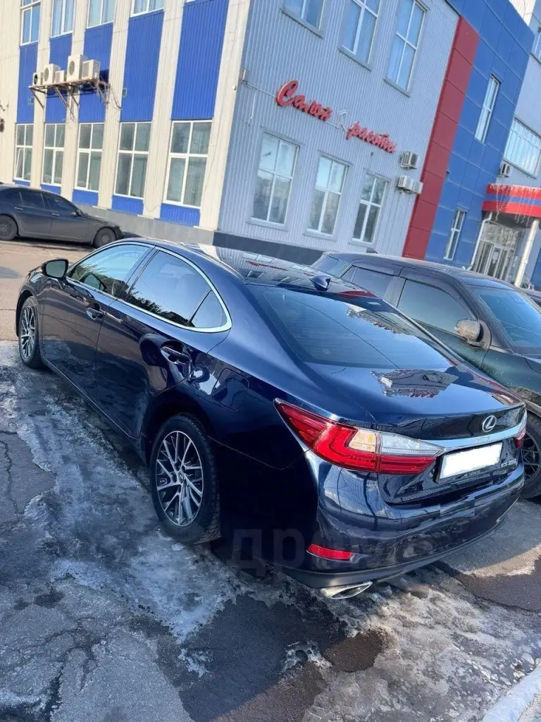 Lexus es 350. Синий 3.5 автомат. Круиз, климат, коньячный кожаный салон в идеале. Авто в шикарном состоянии 5 из 5. +79493091622 игорь. - фотография - 19