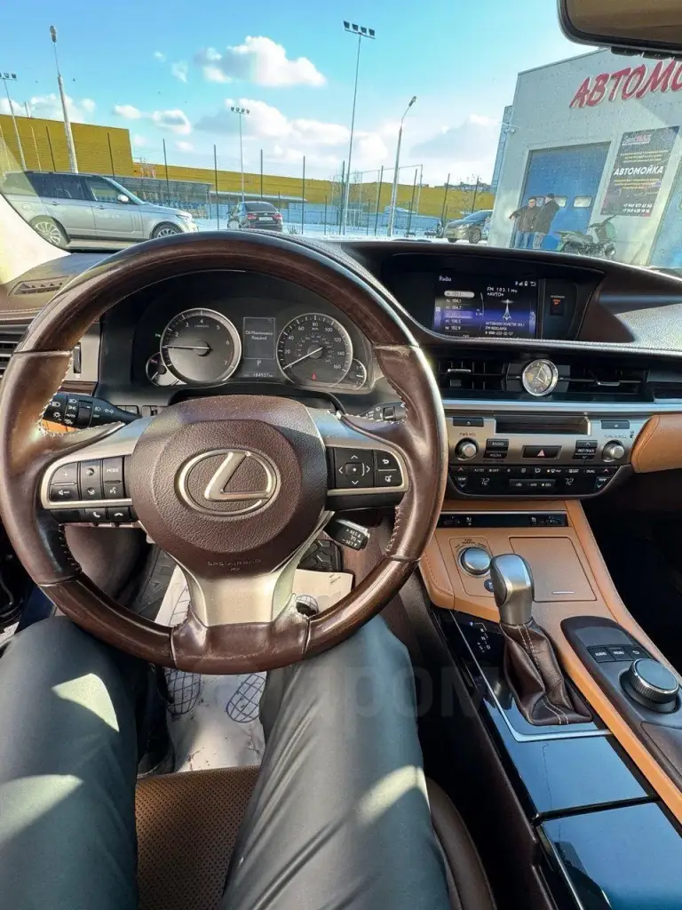 Lexus es 350. Синий 3.5 автомат. Круиз, климат, коньячный кожаный салон в идеале. Авто в шикарном состоянии 5 из 5. +79493091622 игорь. - фотография - 9