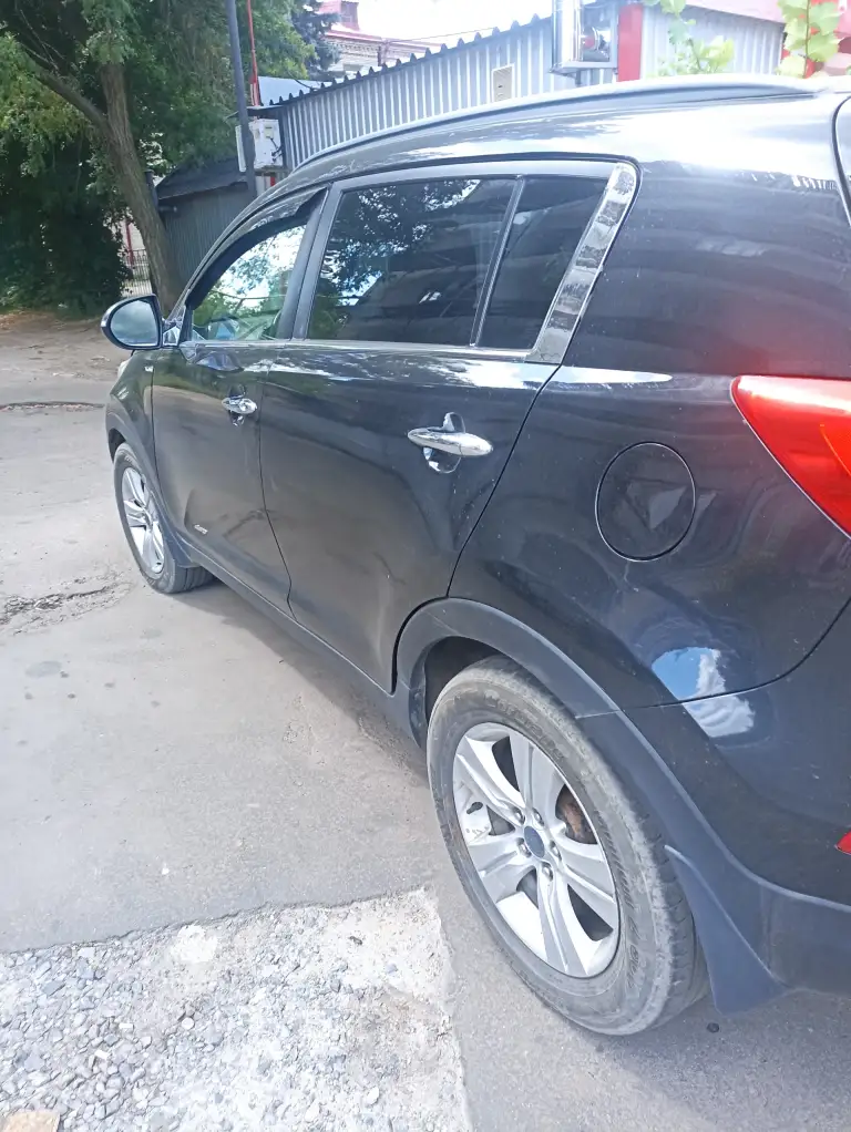 Продам. Киа спортодже 2011 год 2.0 автомат, пробег 155000 полный привод +7949 349 33 71 1150000 торг можно обмен - фотография - 5